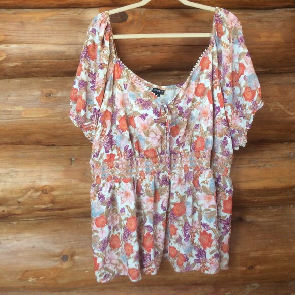 Torrid Georgette Eyelet Smocked Waist Puff Sleeve Floral Boho Top Size 4-4X/26 - Picture 1 of 7